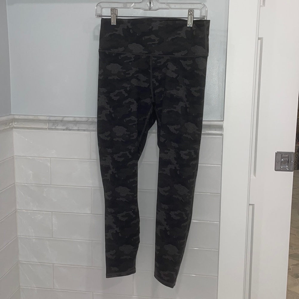 fabletics yoga pants